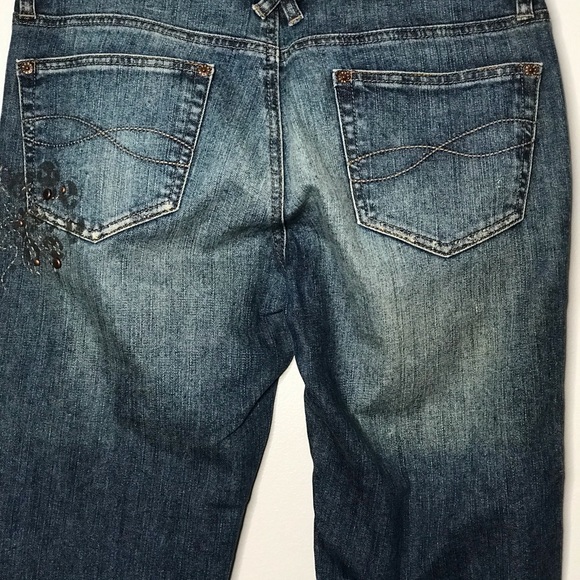 DKNY Jeans - Picture 8 of 10